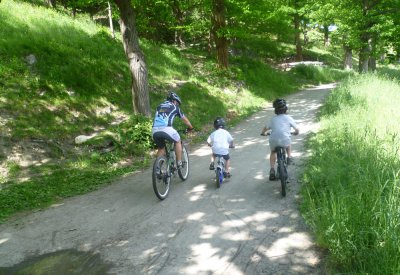 Radfahren am Kastanienweg